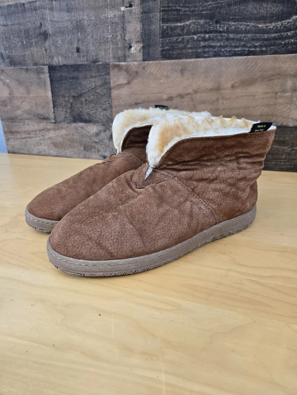 Old Friend Mens Chestnut Sheepskin Slippers Wide 9 5E Suede Bootie 441165-18